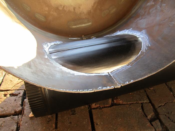 [Thumbnail for tank to outlet stove pipe--cut by eyeball and ground to fit very close.JPG]